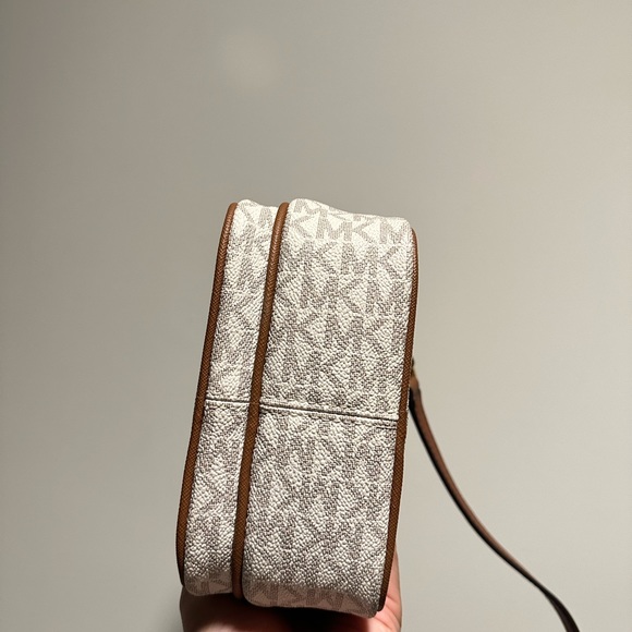 Michael Kors crossbody bag - Picture 2 of 4